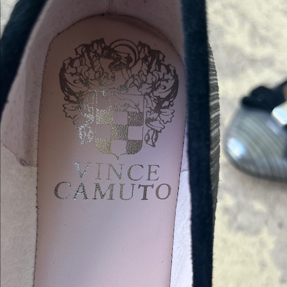 New Vince Camuto leather Women's Flats in Black and Silver - Picture 2 of 14
